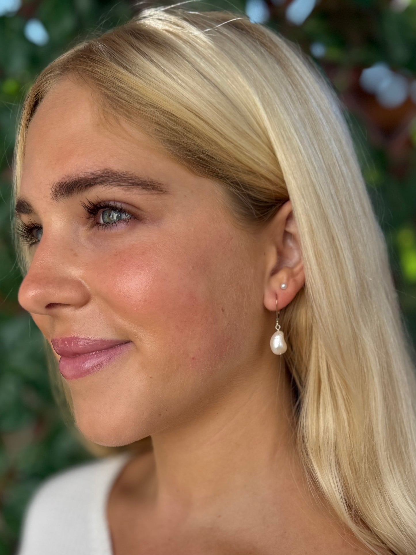 Simple Baroque Pearl Earrings