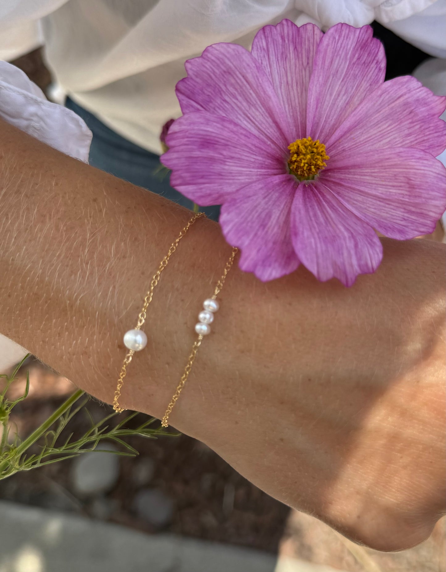 Simple & Dainty Pearl Bracelet