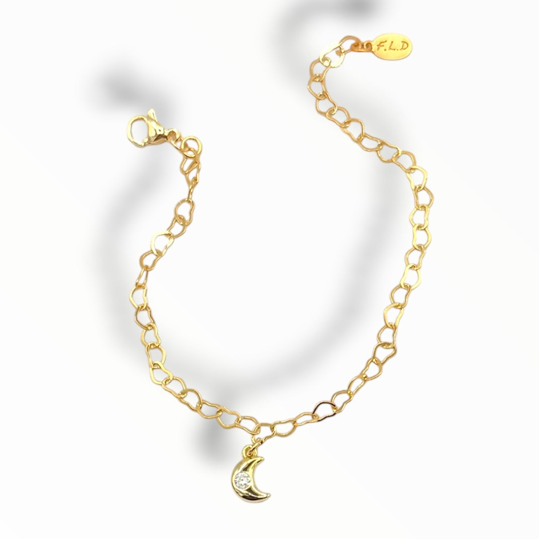 Dainty Heart Link Charm Bracelet – Gold Zircon Celestial Charms