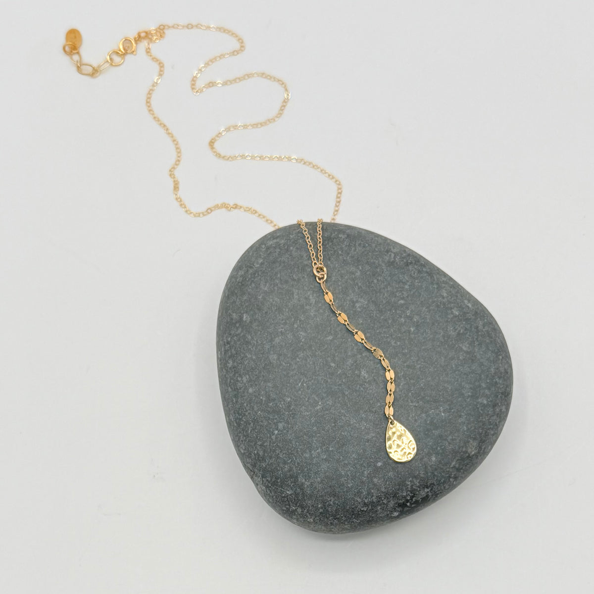 Coastal Chic Dapped Chain Lariat Necklace Collection – Jelly Opal, Baroque Pearl & Hammered Gold