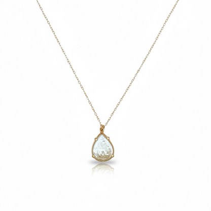 Baroque Pearl Gold Pendant Necklace