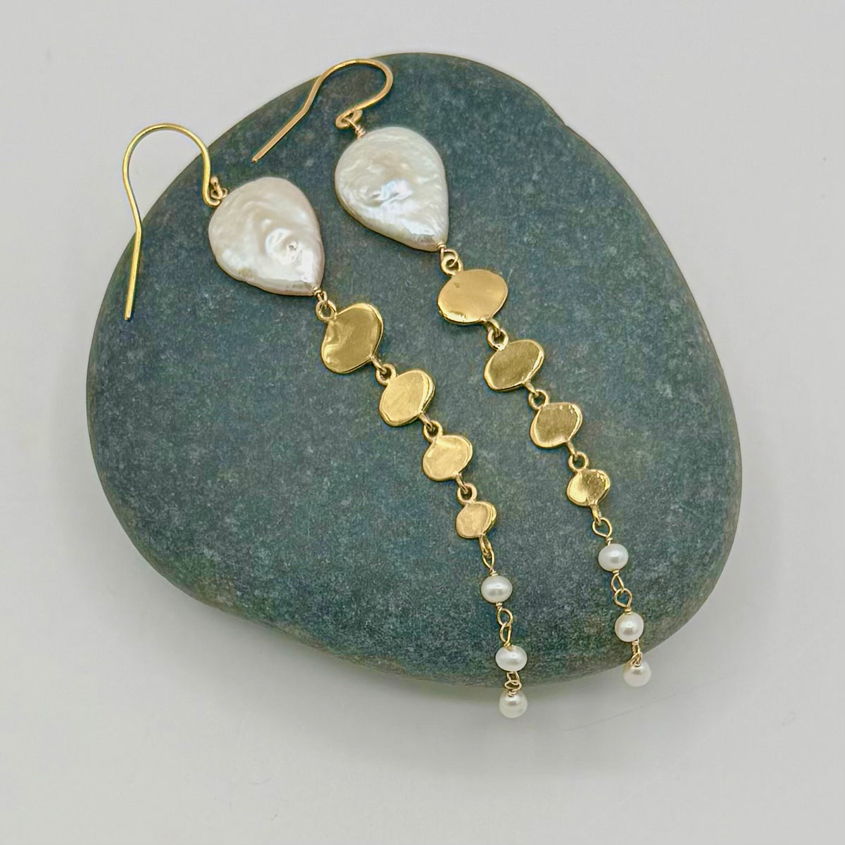 Sundown Pearl Shoulder Dusters