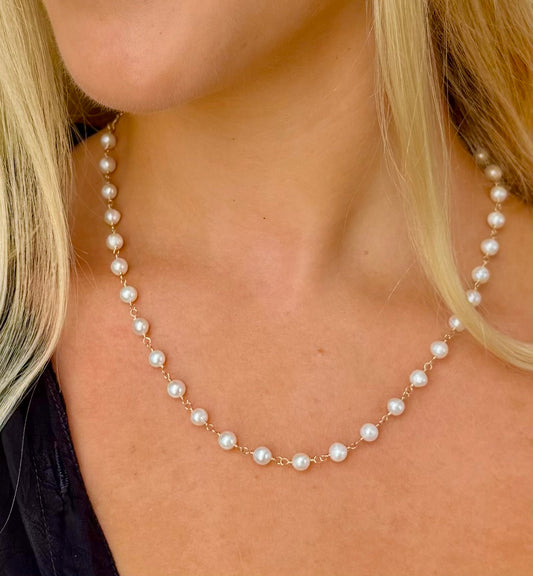 Solenne Pearl Necklace