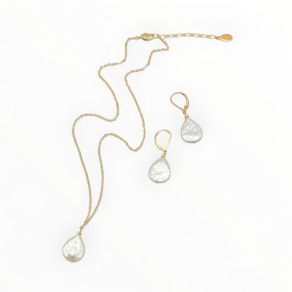 Baroque Pearl Pendant Necklace with Gold Chain