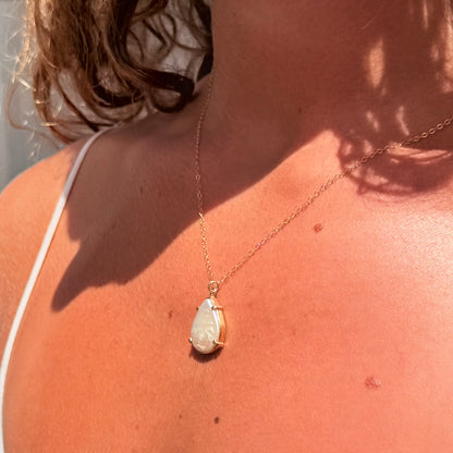 Baroque Pearl Gold Pendant Necklace
