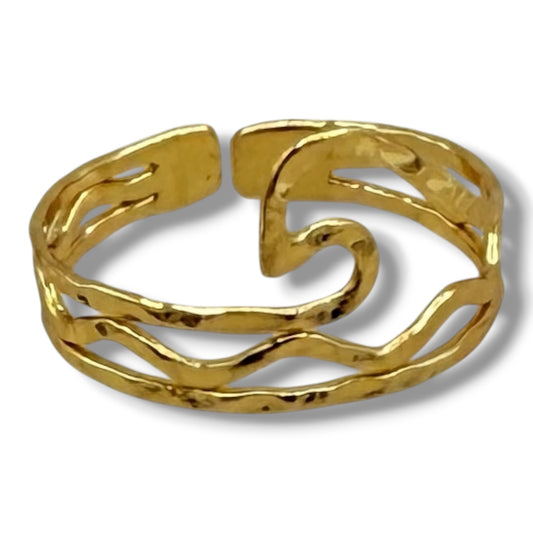 Manresa Wave Ring