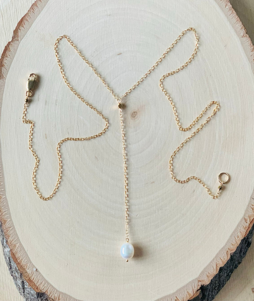 Gold Pearl Necklace,gold Carabiner Charm Necklace, Pearl Lariat Necklace 