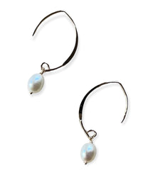 Pearl Essence Earrings